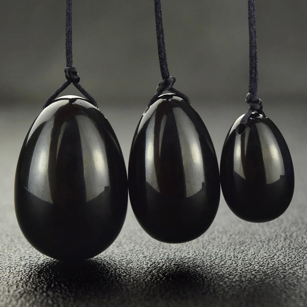 đ€ Obsidienne Noire â Ćuf de Yoni pour Puissance et LibĂ©ration